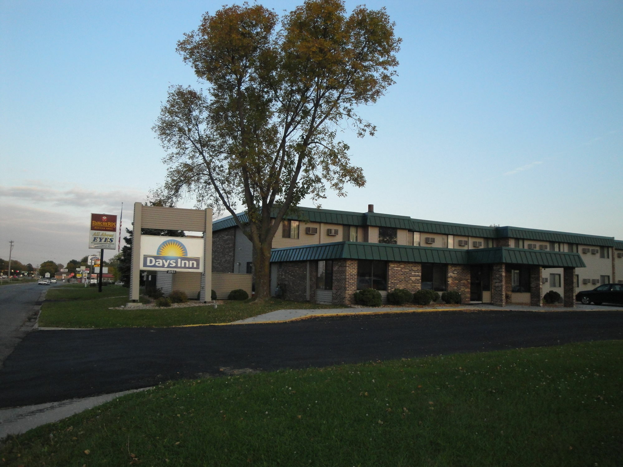 Days Inn By Wyndham Mason City Exteriér fotografie